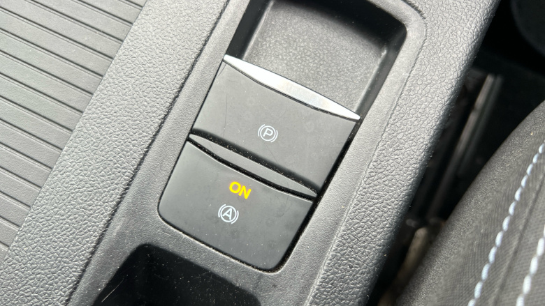 Ford Focus 1.0 EcoBoost Hybrid mHEV 125 Active Edition 5dr Petrol Hatchback